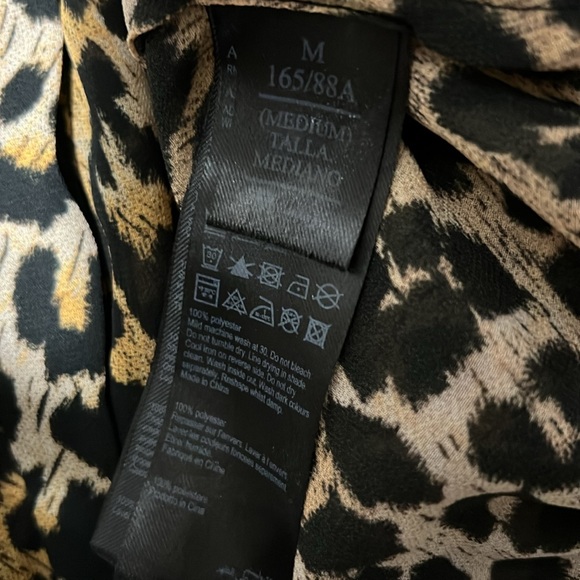 ALLSAINTS- Leopard collared, buttoned w covered placket & front pockets 🐆 - Picture 7 of 7